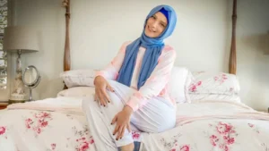 Hijab Hookup – Disobeying Arab Beauty Izzy Lush Gets Wild With Her Boyfriend While Home Alone