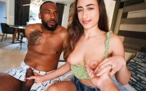Wife Tries Out BBC for the 1st Time – Touchmywife –