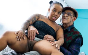 Big Dick Senior Fucks Teen Midged Anal